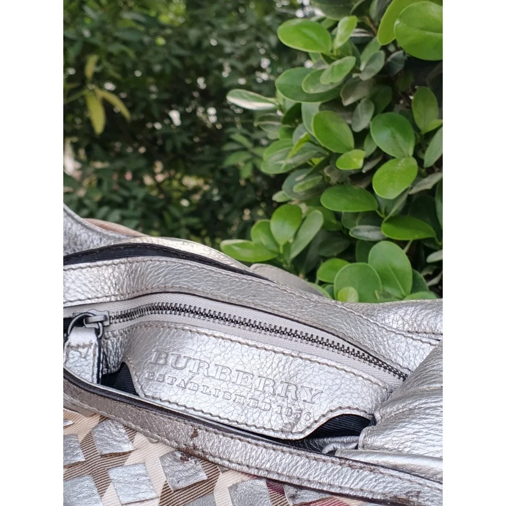 Burberry Metallic Silver Woven Lattice Leather Hobo Bag Nova Check ITEFFEP114SCA